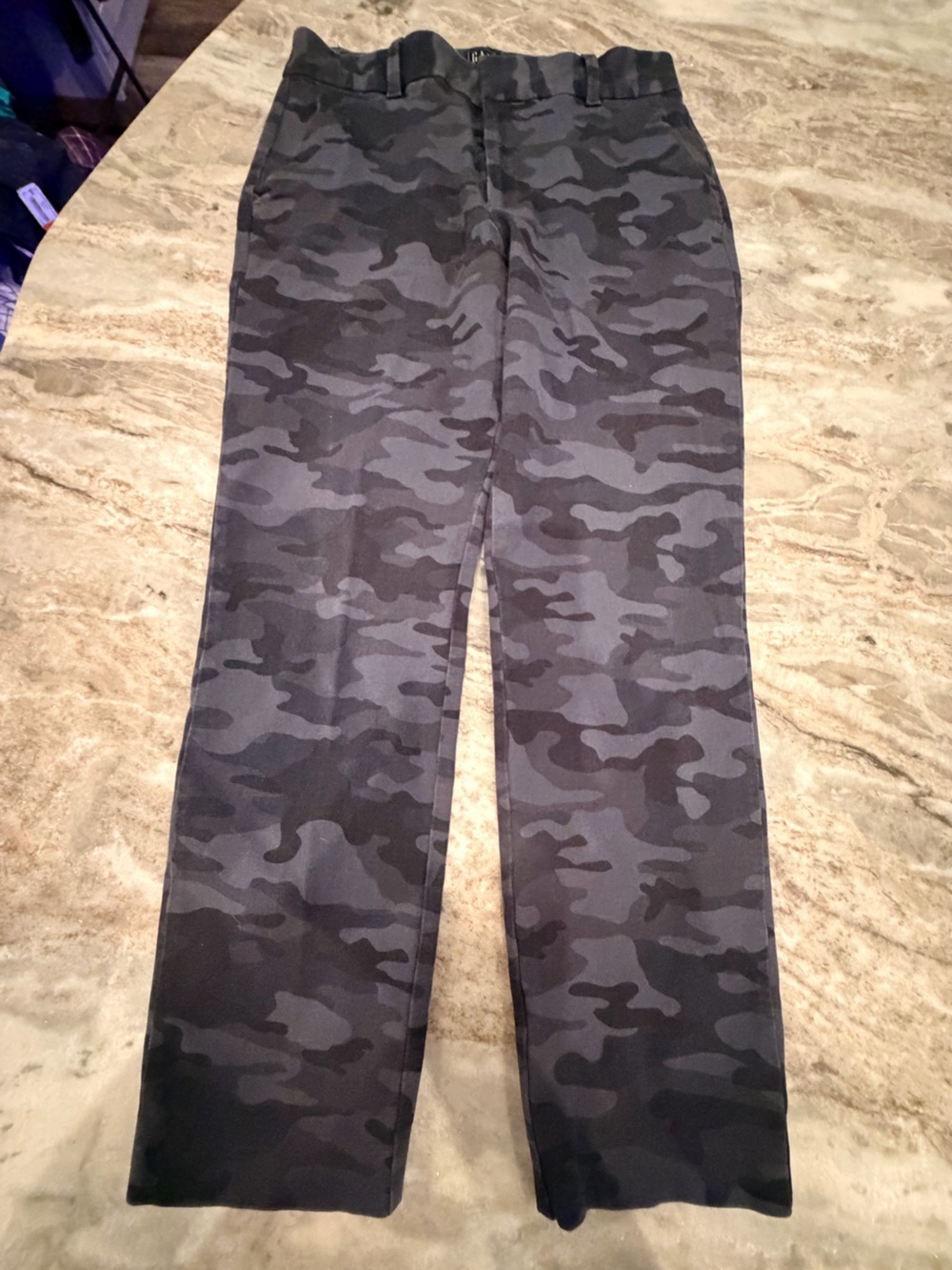 GAP High Rise Slim Pants Small Black Gray Camo Stretch Pull On Casual Athleisure